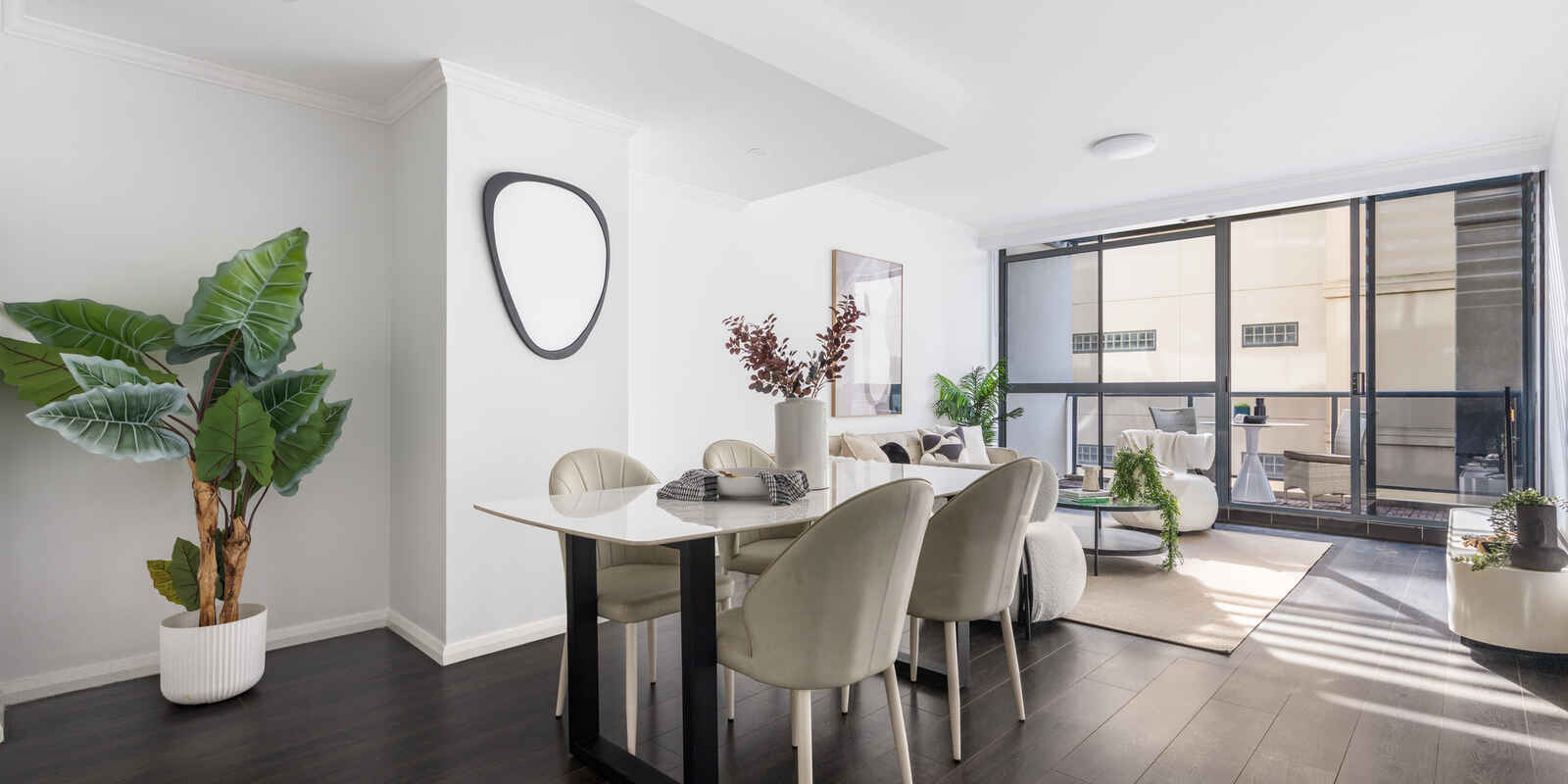 139/10 Lachlan Street Waterloo