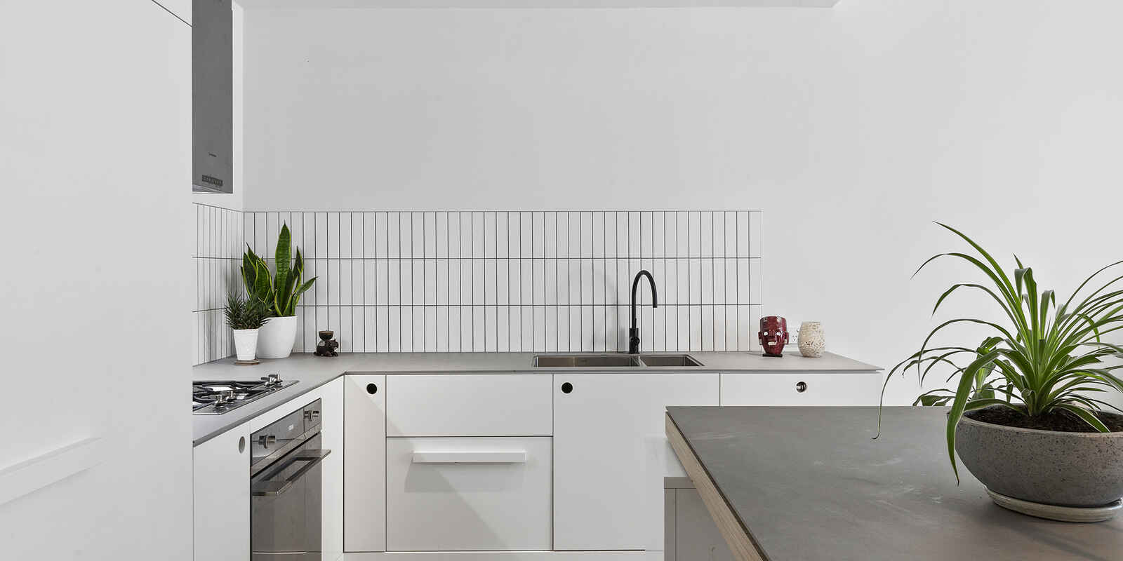B414/810 Elizabeth Street Waterloo