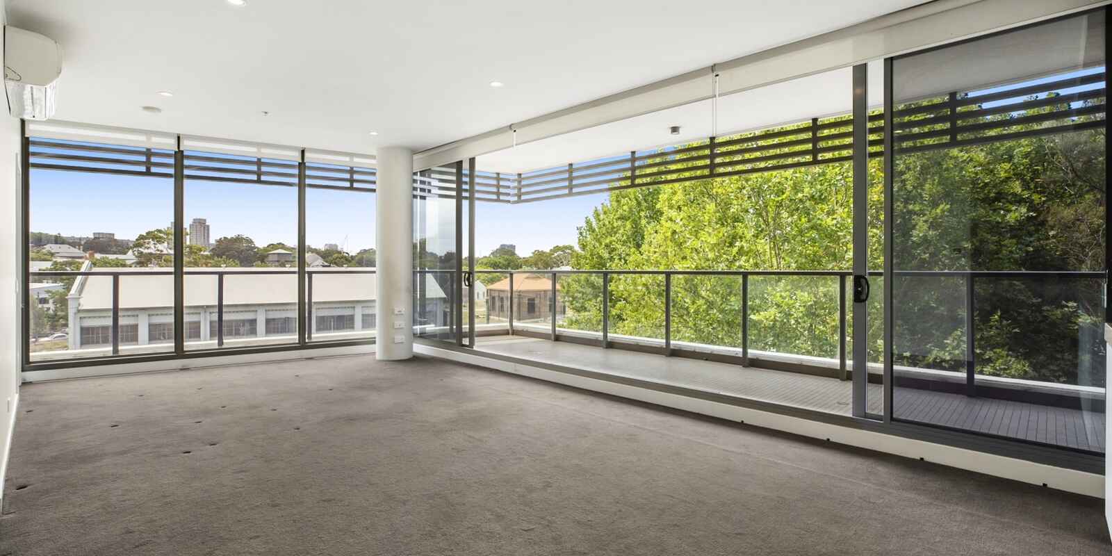 17/830 Bourke Street Waterloo