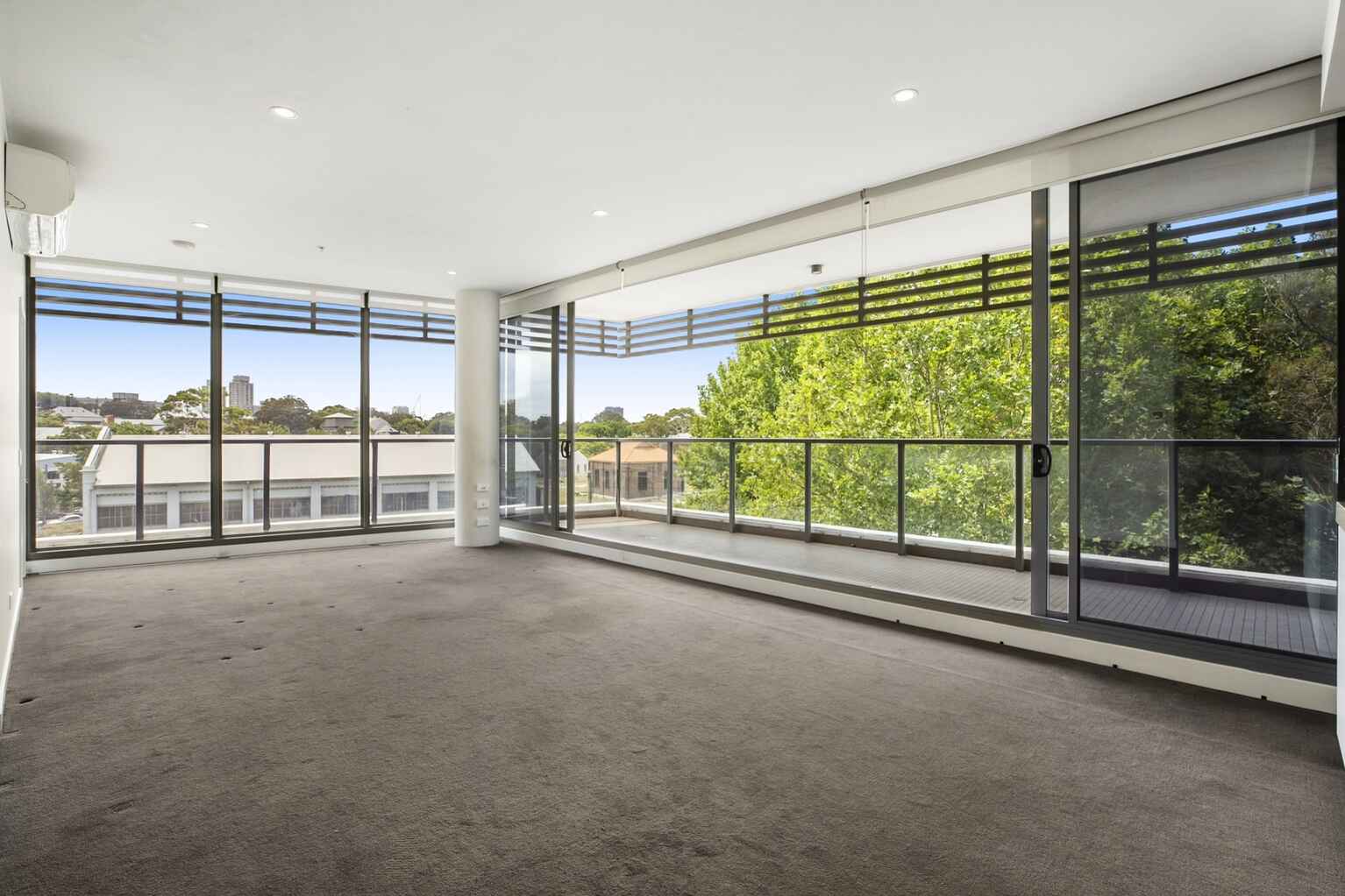 17/830 Bourke Street Waterloo