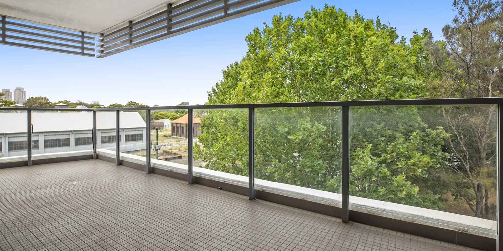 17/830 Bourke Street Waterloo