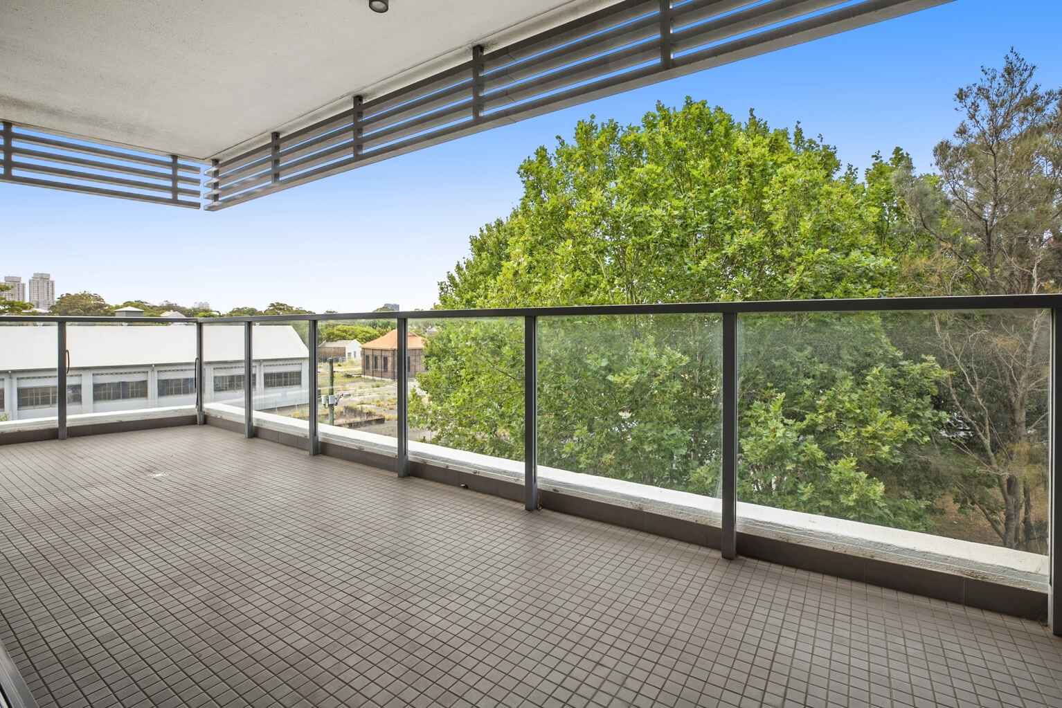 17/830 Bourke Street Waterloo