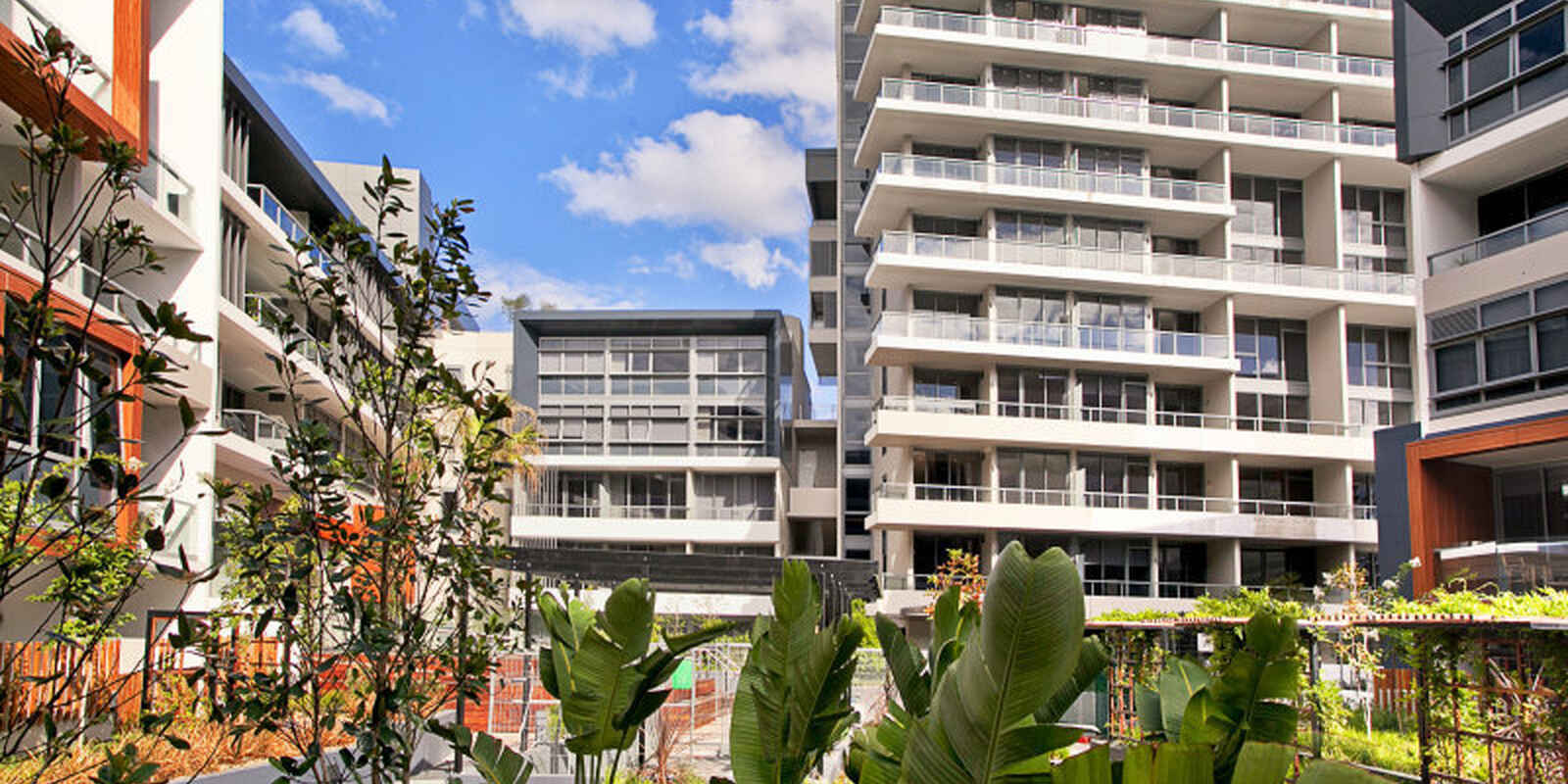 17/830 Bourke Street Waterloo